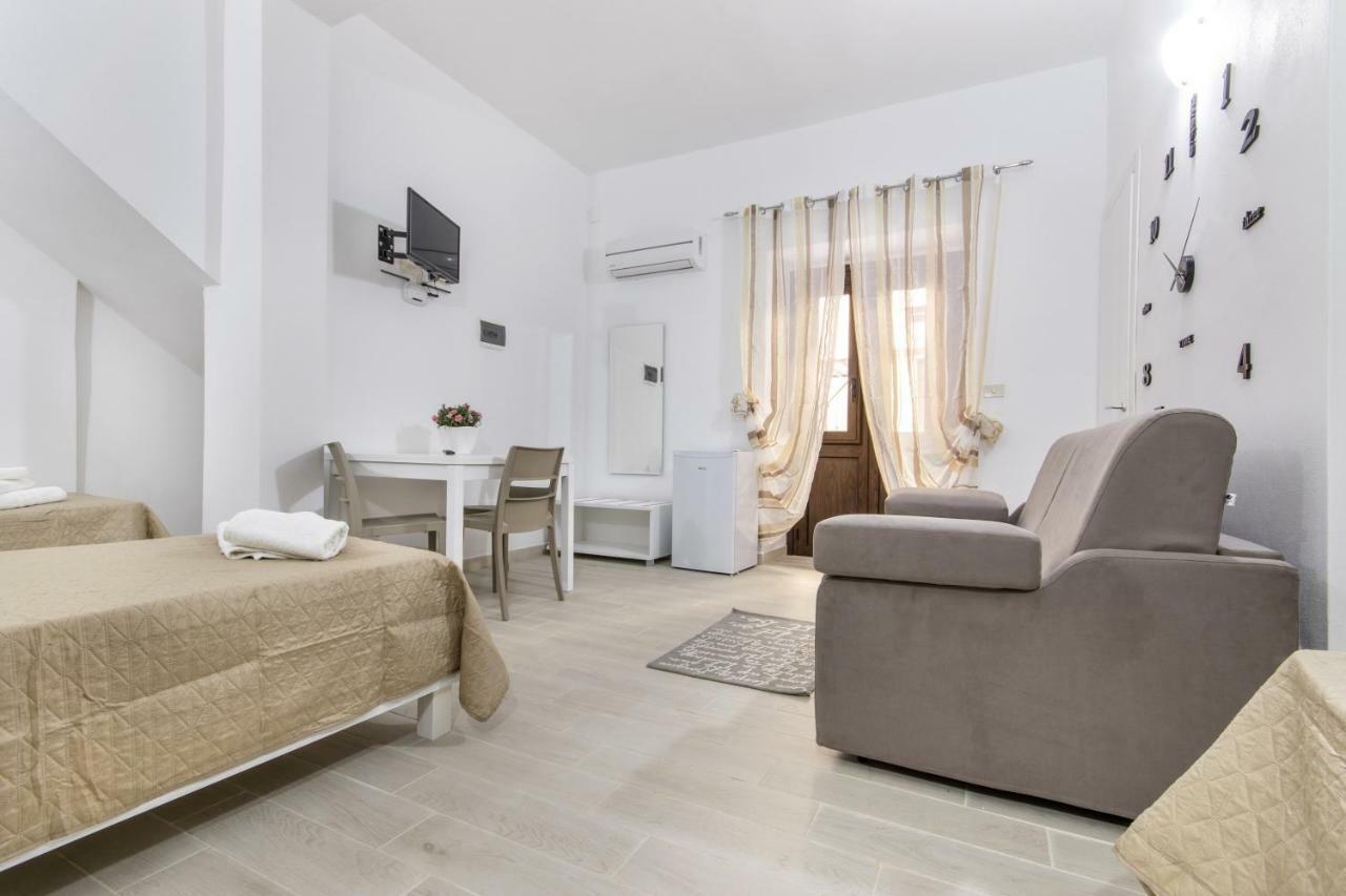 In Centro Rooms Vicino Cefalu Self-Chek-In Campofelice Di Roccella Exterior photo