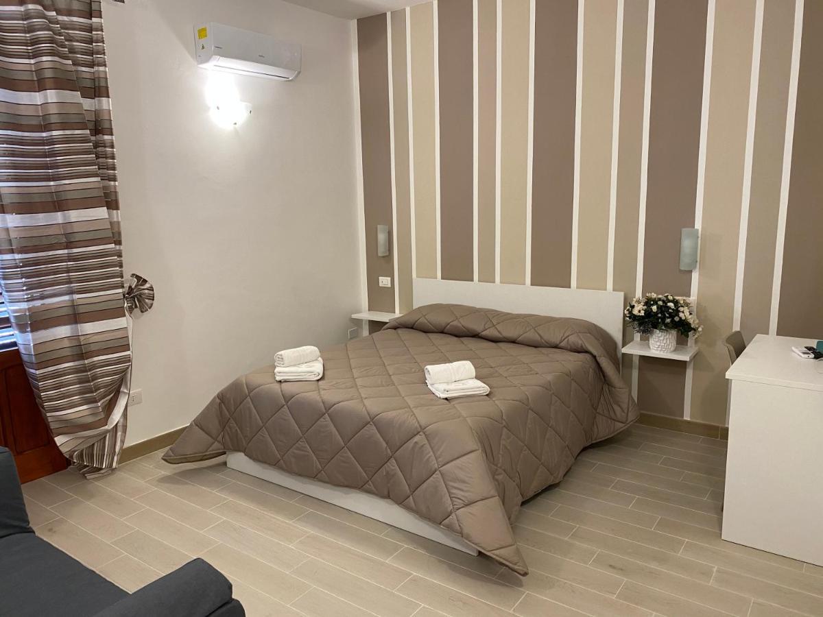 In Centro Rooms Vicino Cefalu Self-Chek-In Campofelice Di Roccella Exterior photo